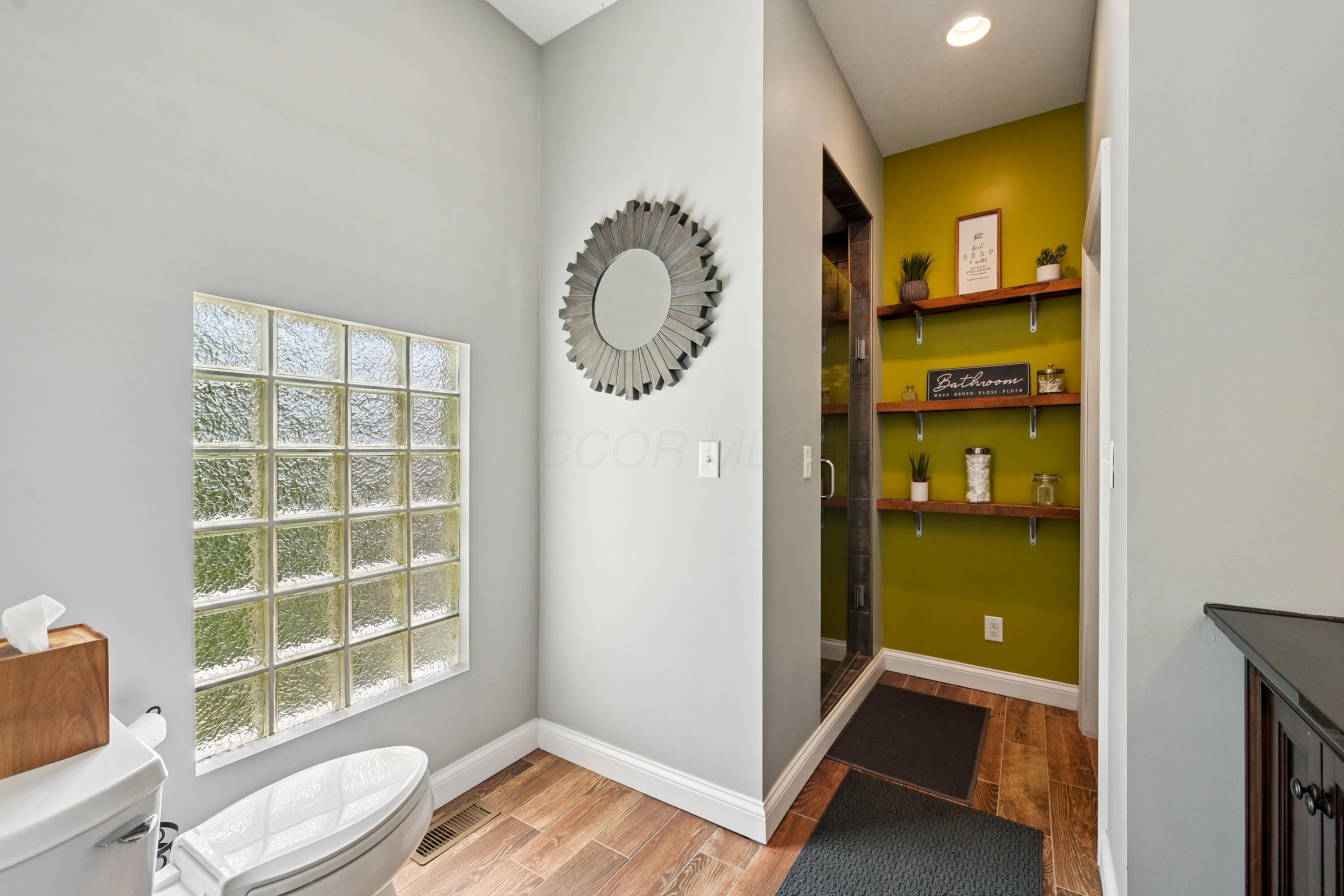 564 National Road Southeast Hebron, OH 43025 - Photo 50 of 106 Bathroom 2