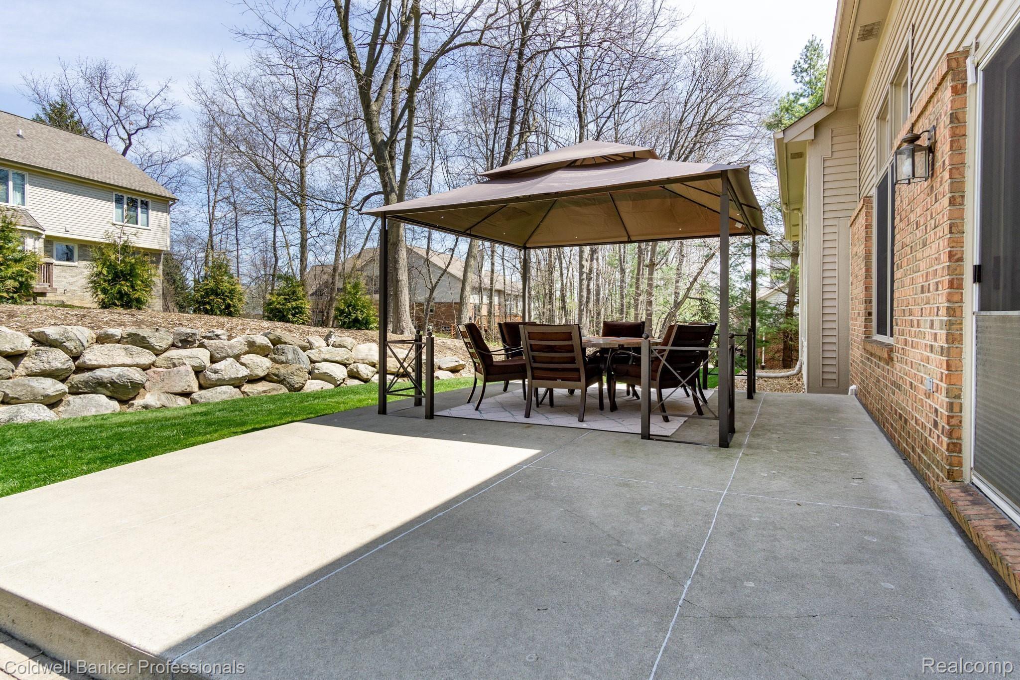 3822 Red Root Road Lake Orion, MI 48360 - Photo 39 of 42 New concrete patio