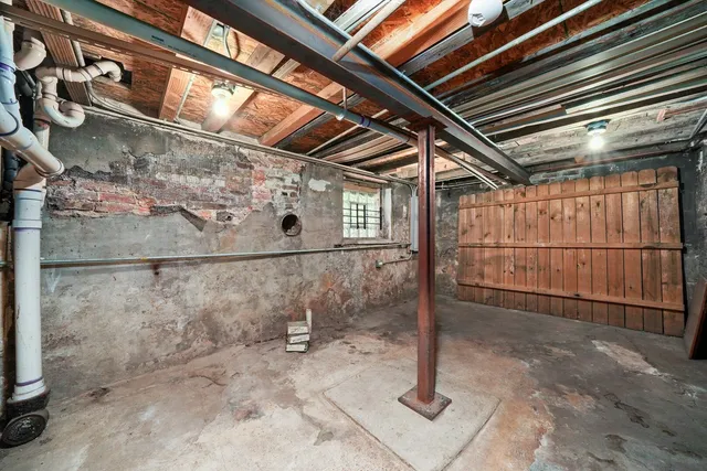 $2,500 | 6540 South Vernon Avenue, Chicago, IL 60637