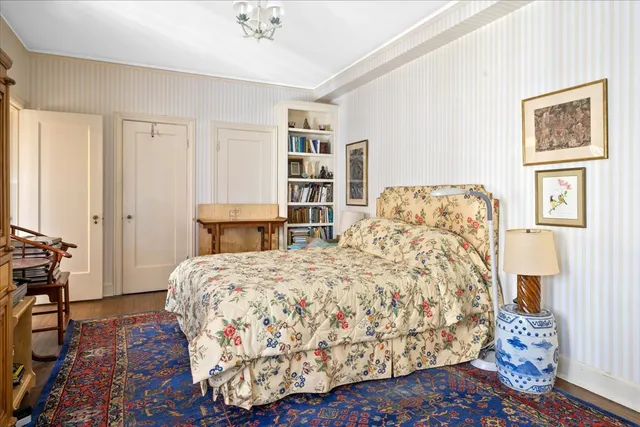 $590,000 | 399 West Fullerton Parkway, Unit 16E, Chicago, IL 60614