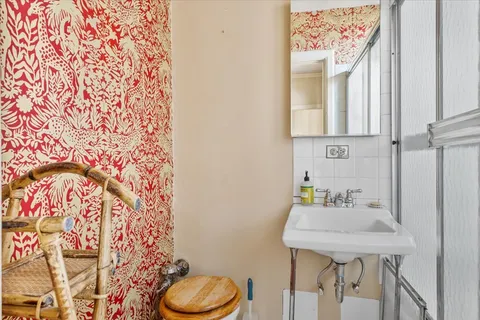 $590,000 | 399 West Fullerton Parkway, Unit 16E, Chicago, IL 60614