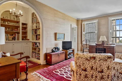 $590,000 | 399 West Fullerton Parkway, Unit 16E, Chicago, IL 60614