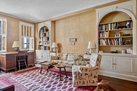 $590,000 | 399 West Fullerton Parkway, Unit 16E, Chicago, IL 60614