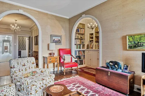 $590,000 | 399 West Fullerton Parkway, Unit 16E, Chicago, IL 60614