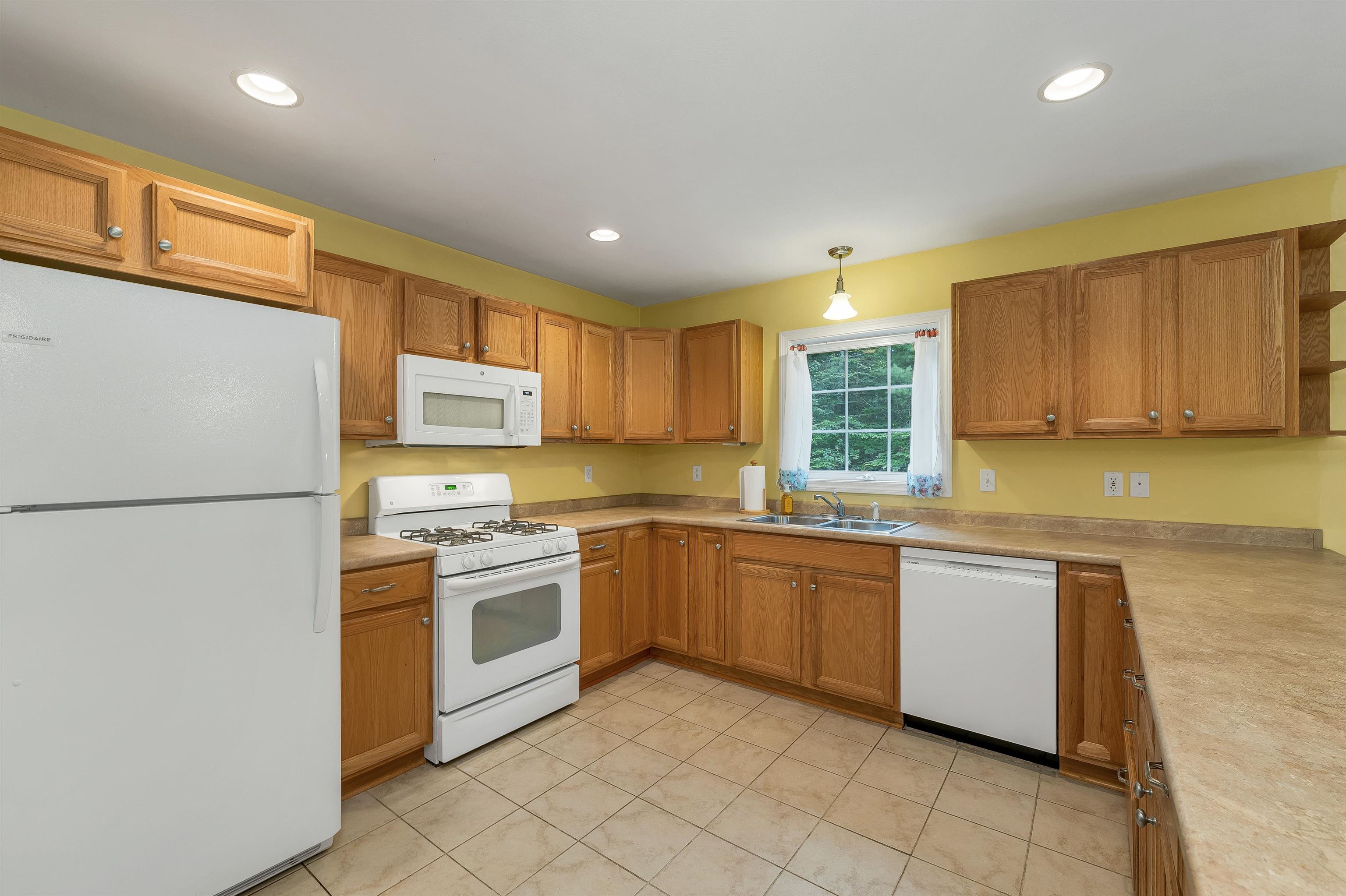 13 Blueberry Road Ossipee, NH 03814 - Photo 7 of 57 Gallery Image 7