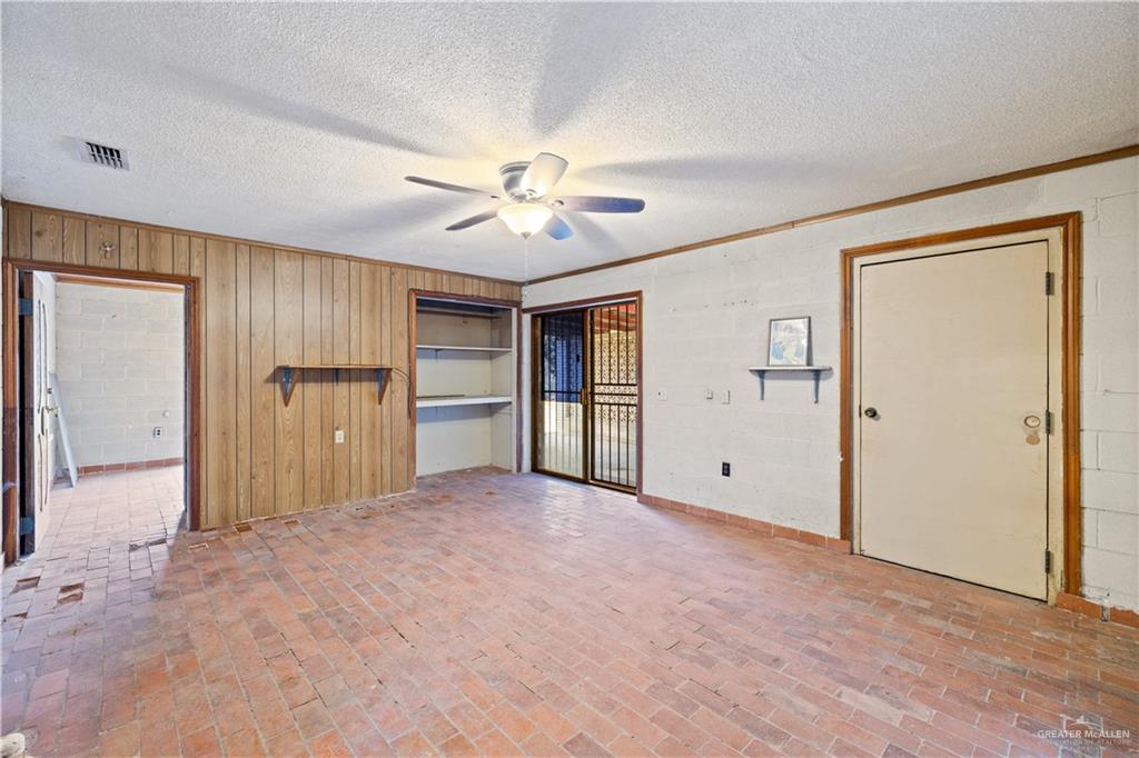 700 North East Street Rio Grande City, TX 78582 - Photo 13 of 18