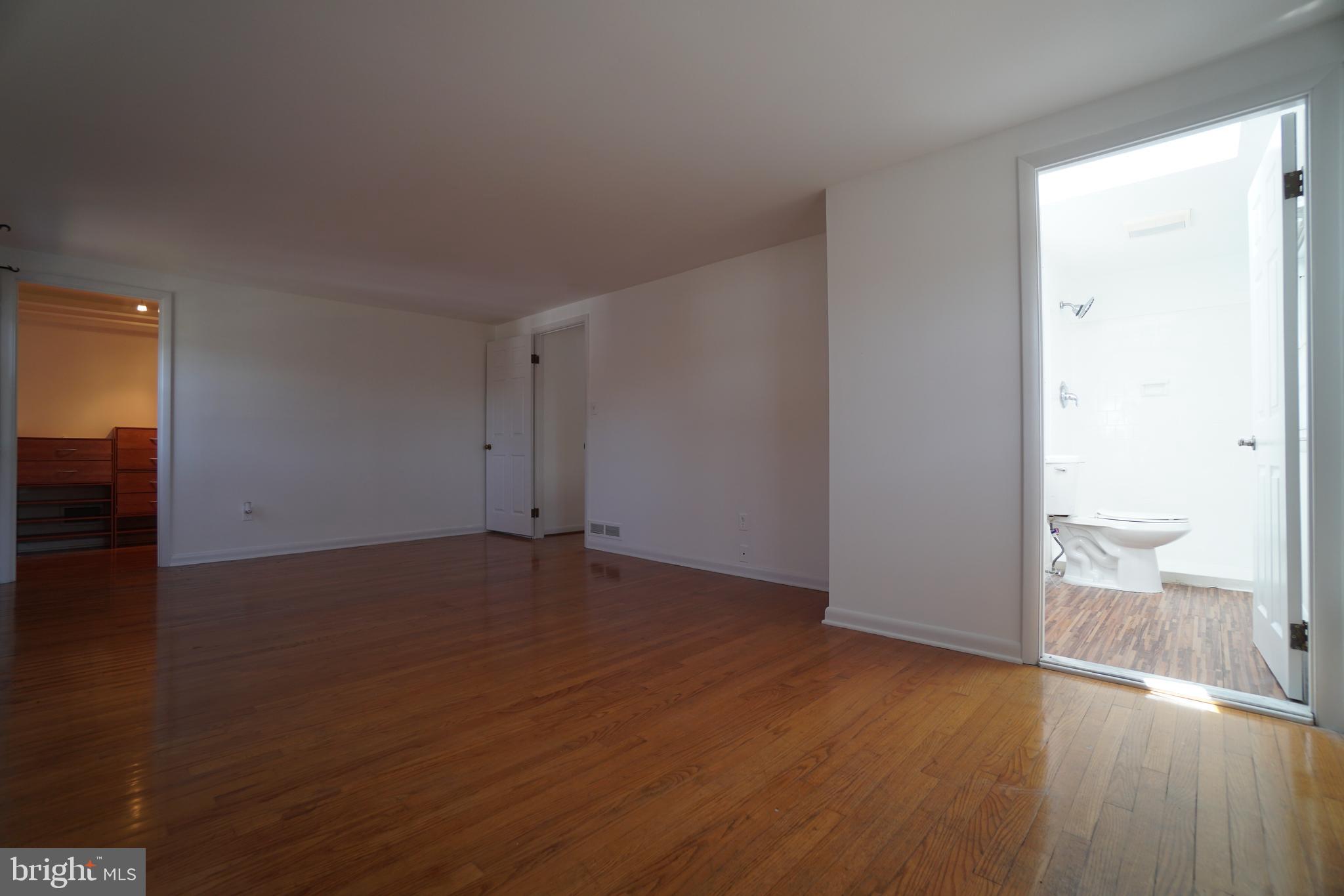 8602 Chapel View Road Ellicott City, MD 21043 - Photo 13 of 34