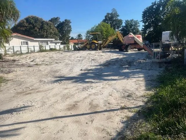 $725,000 | 1140 West 32nd Street, Hialeah, FL 33012