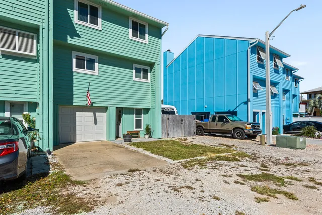 $439,900 | 3240 Quiet Water Lane, Gulf Breeze, FL 32563