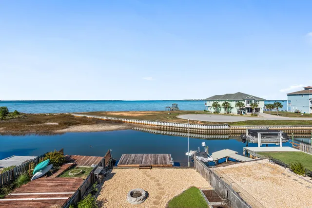 $439,900 | 3240 Quiet Water Lane, Gulf Breeze, FL 32563