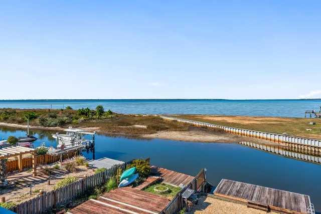 $439,900 | 3240 Quiet Water Lane, Gulf Breeze, FL 32563