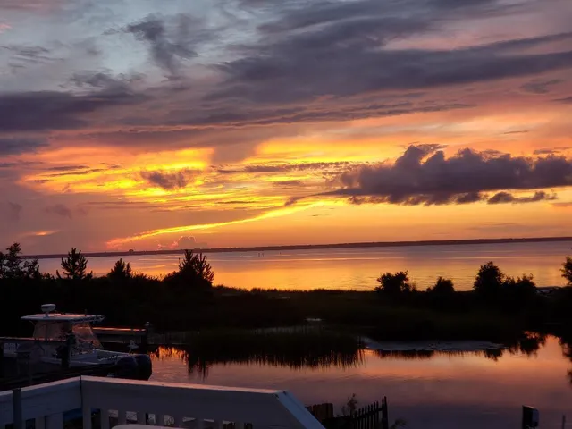 $439,900 | 3240 Quiet Water Lane, Gulf Breeze, FL 32563