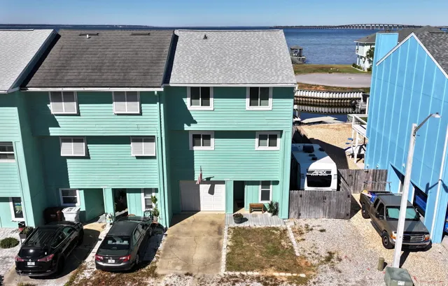 $439,900 | 3240 Quiet Water Lane, Gulf Breeze, FL 32563