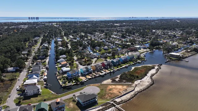 $439,900 | 3240 Quiet Water Lane, Gulf Breeze, FL 32563