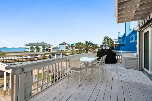 $439,900 | 3240 Quiet Water Lane, Gulf Breeze, FL 32563