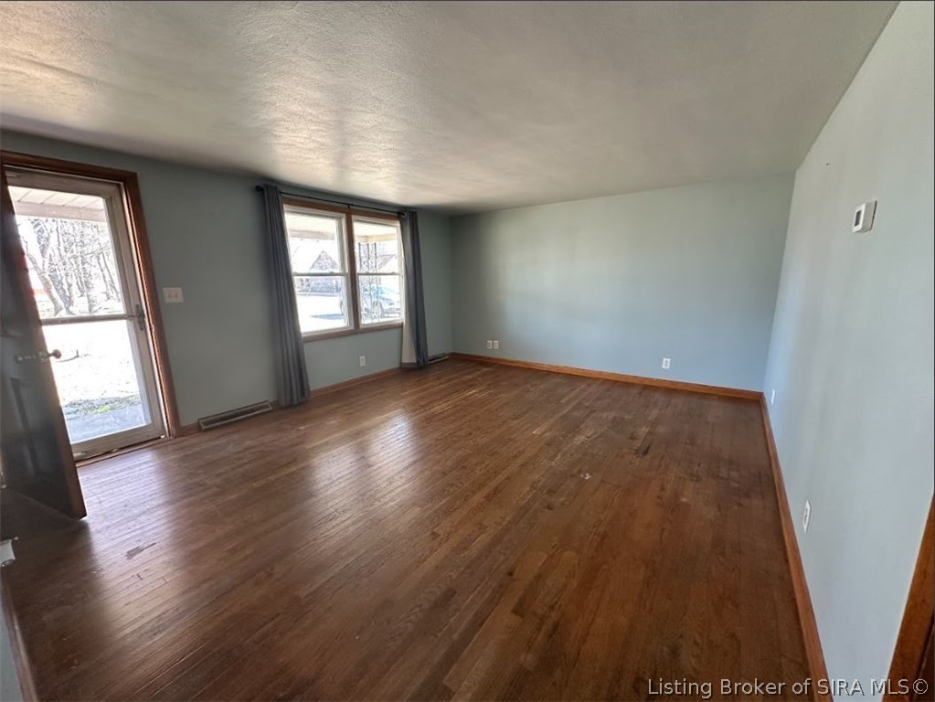2921 Ohio Avenue Madison, IN 47250 - Photo 4 of 26