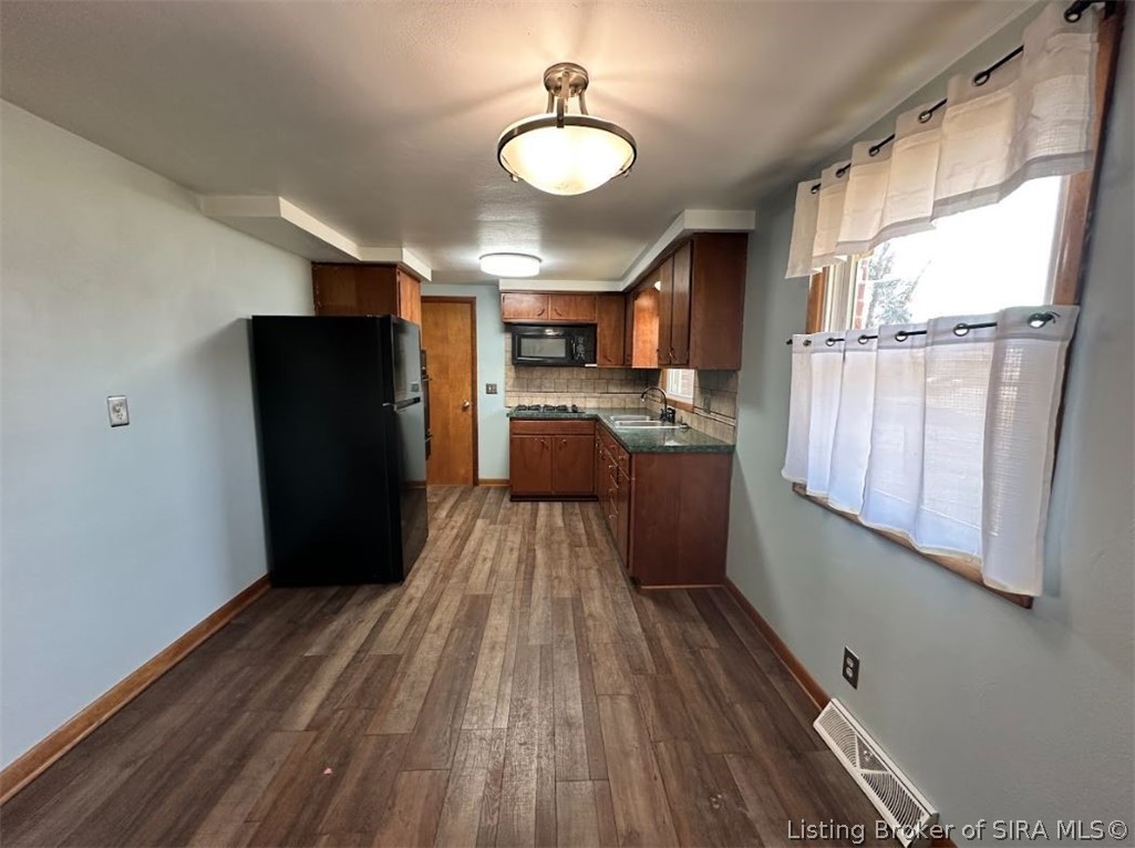 2921 Ohio Avenue Madison, IN 47250 - Photo 5 of 26