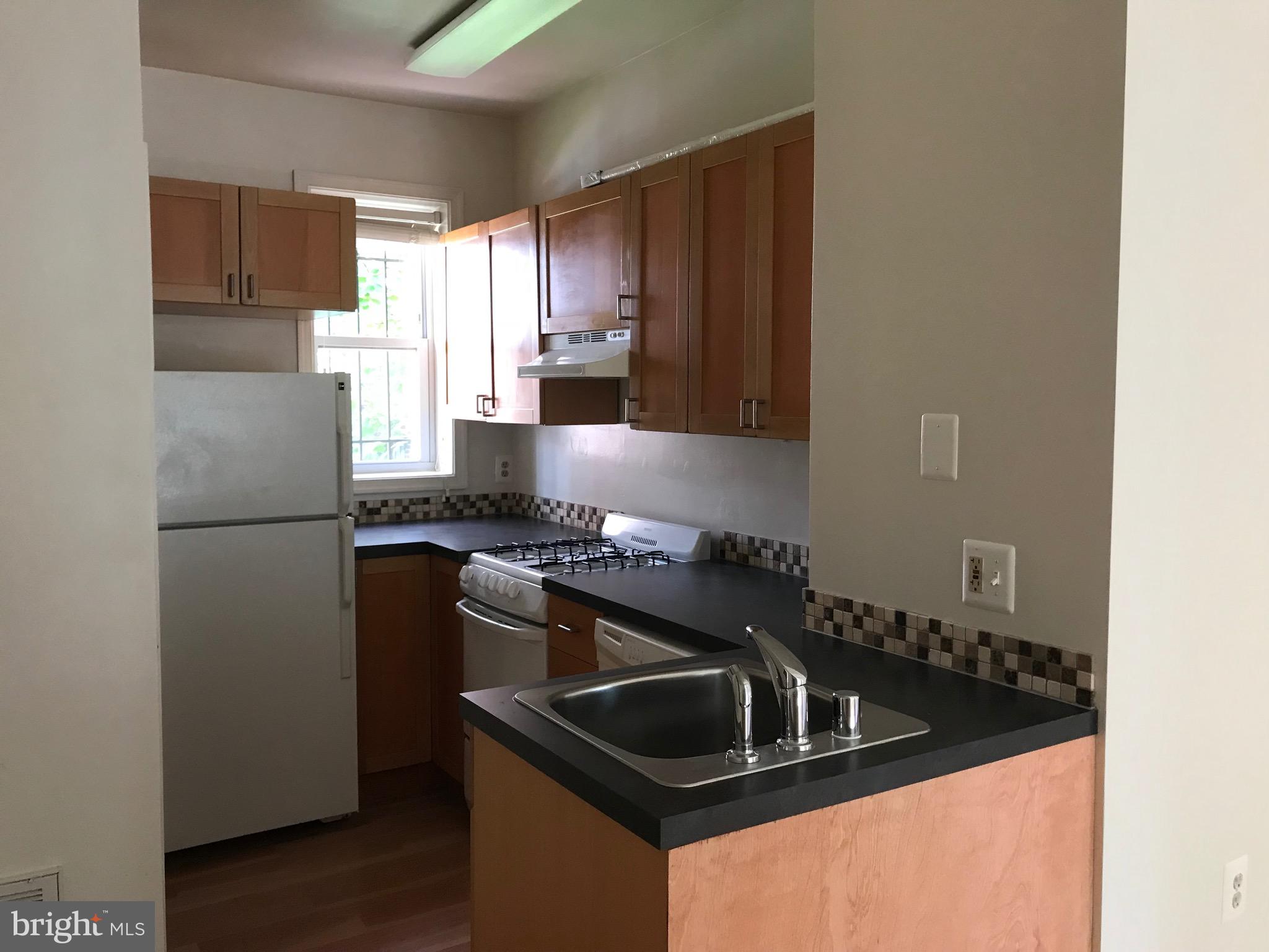 2303 17th Street Northwest Washington, DC 20009 - Photo 4 of 32