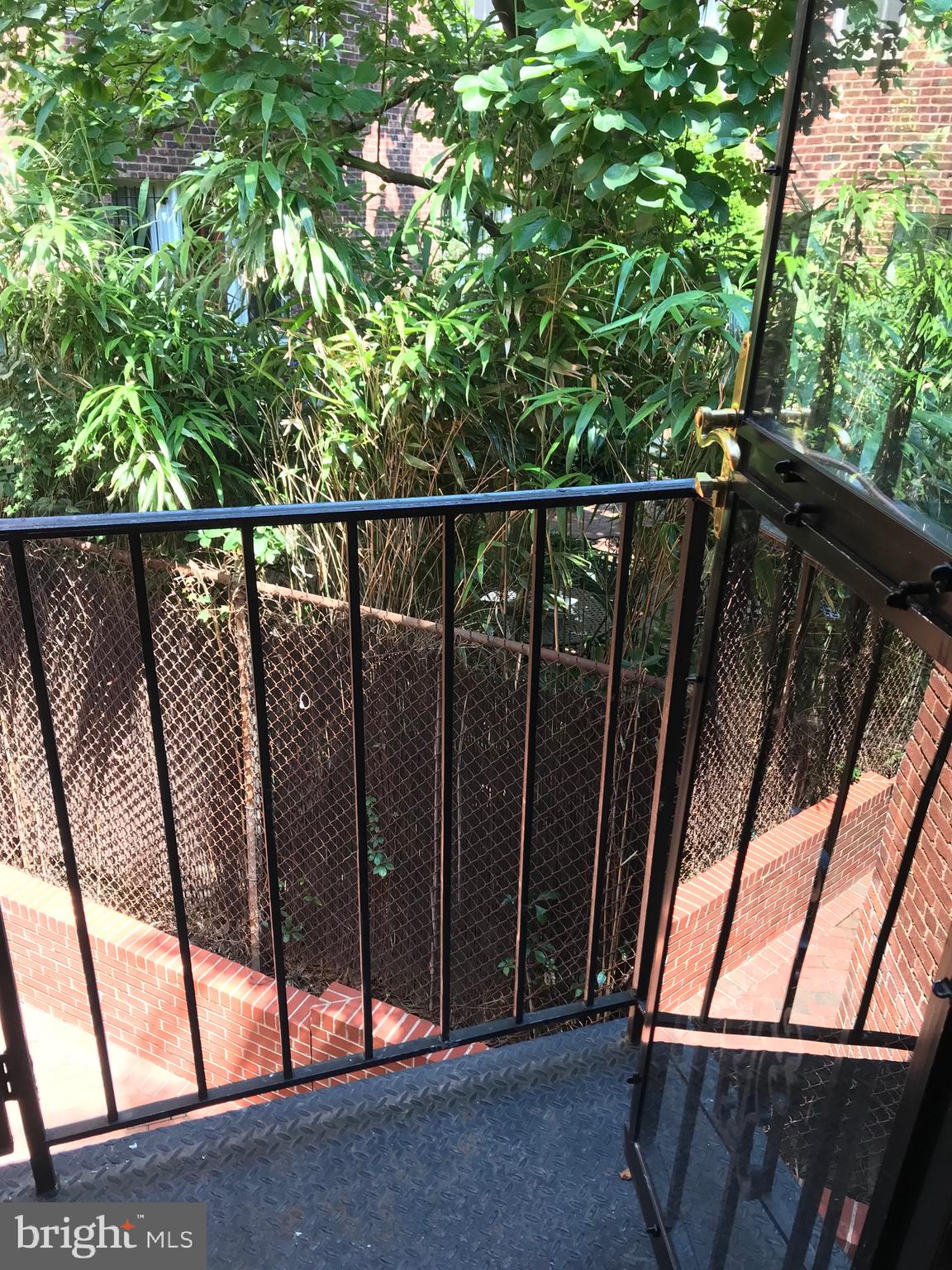 2303 17th Street Northwest Washington, DC 20009 - Photo 9 of 32