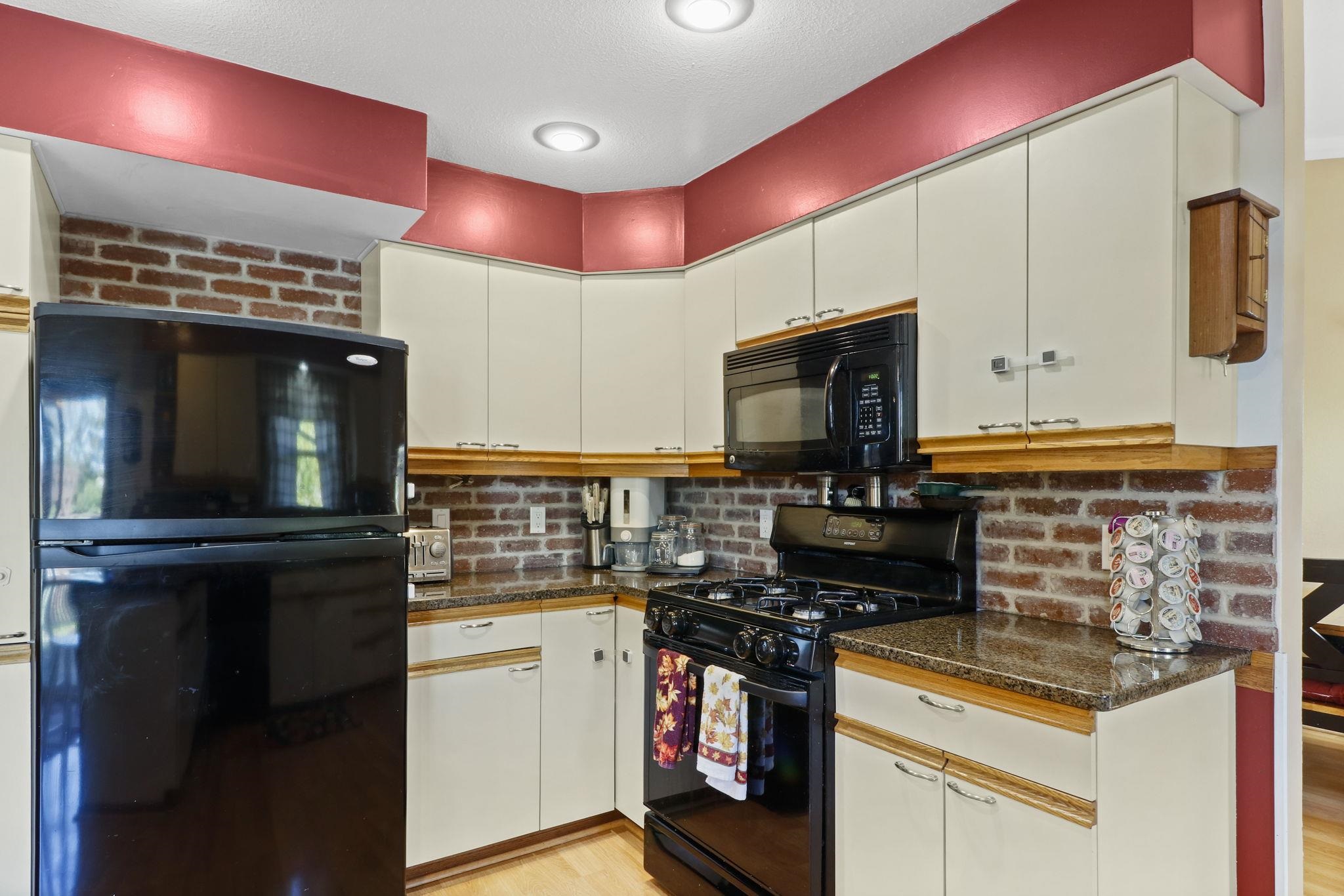 318 Tower Dodgeville, WI 53533 - Photo 11 of 50