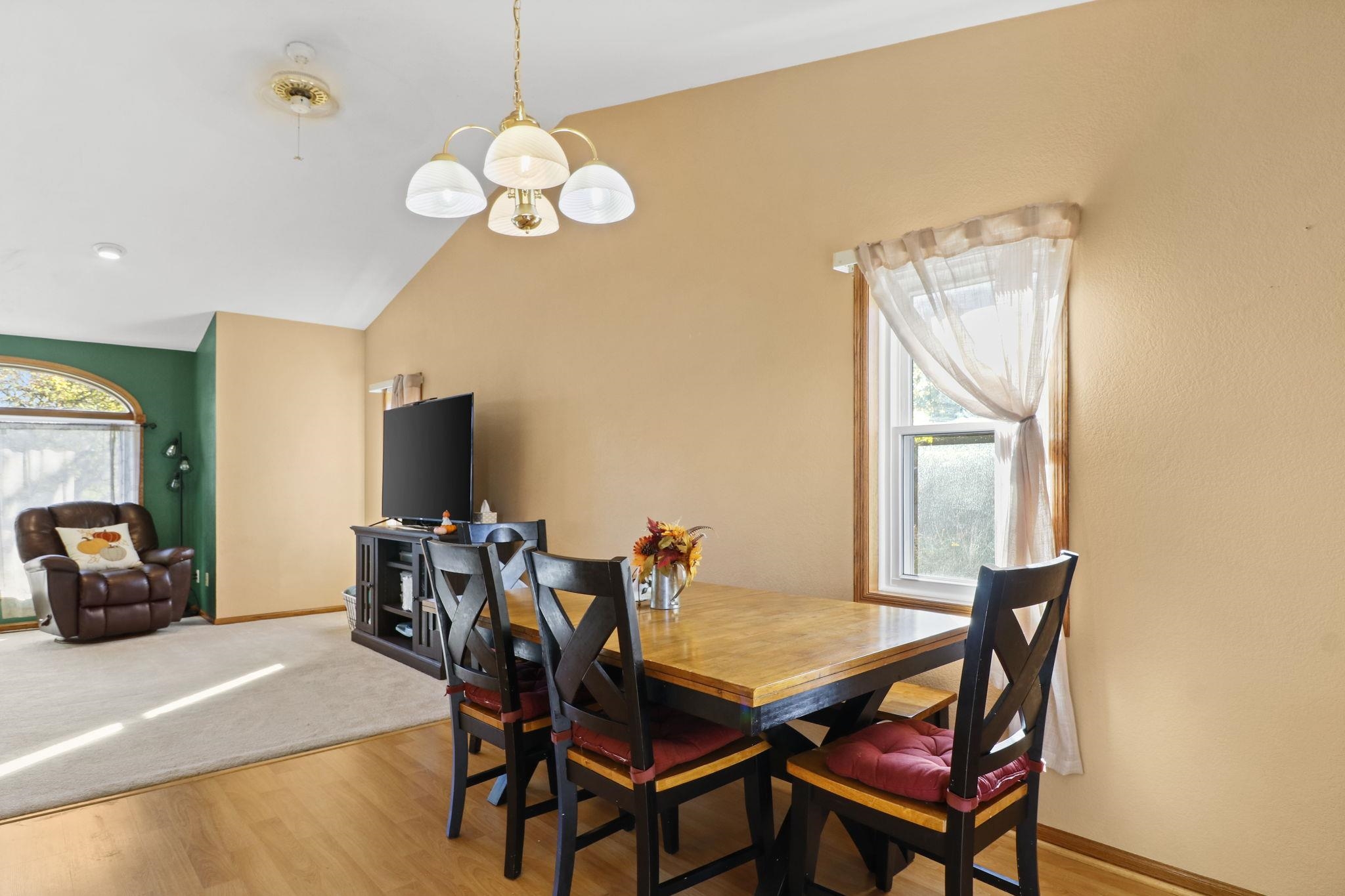 318 Tower Dodgeville, WI 53533 - Photo 8 of 50