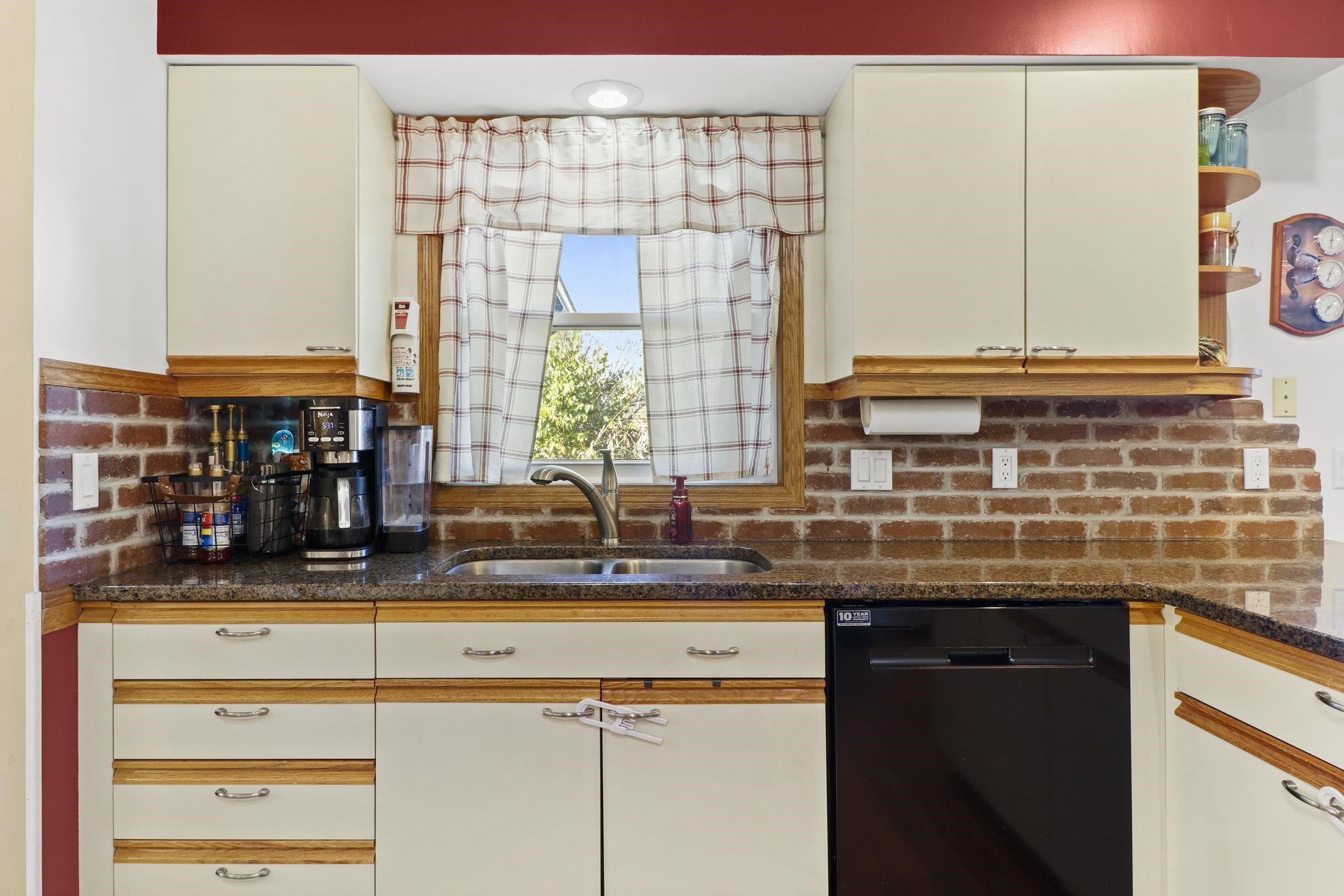 318 Tower Dodgeville, WI 53533 - Photo 10 of 50