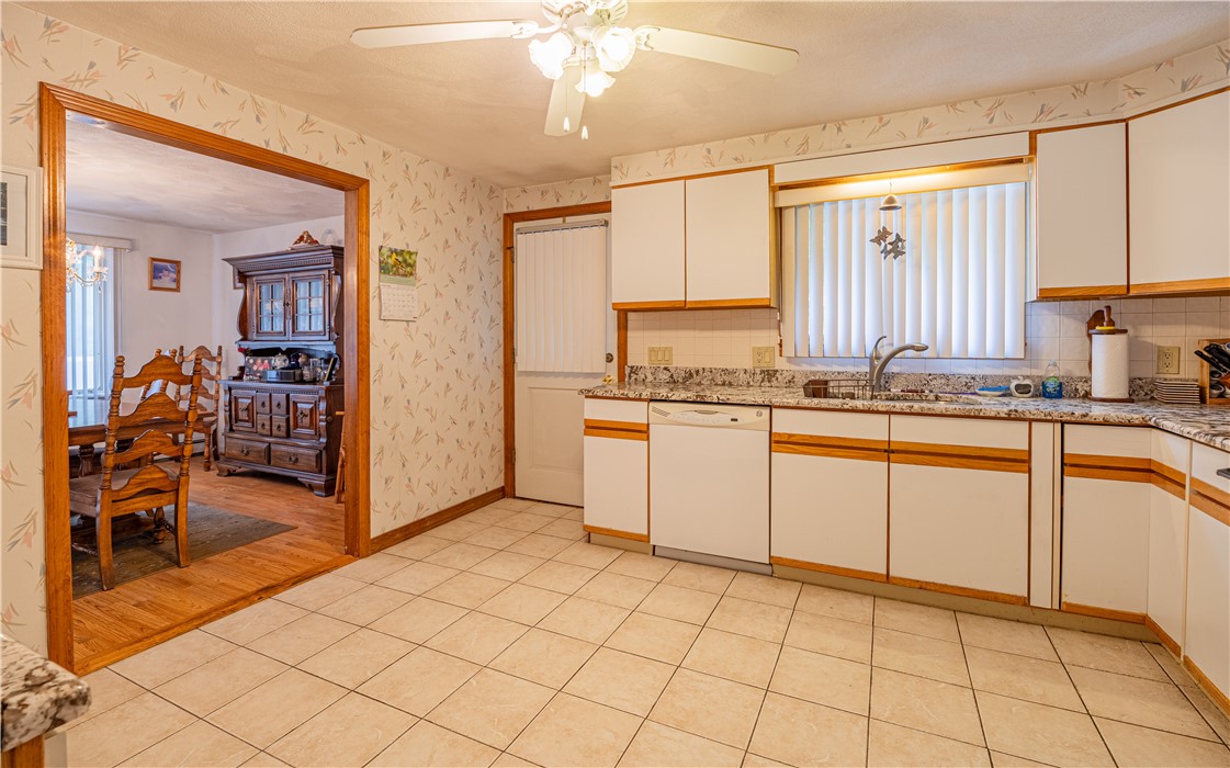 728 Chestnut Hill Road Glocester, RI 02857 - Photo 13 of 31