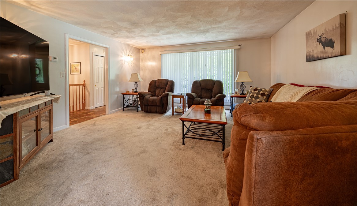 728 Chestnut Hill Road Glocester, RI 02857 - Photo 16 of 31
