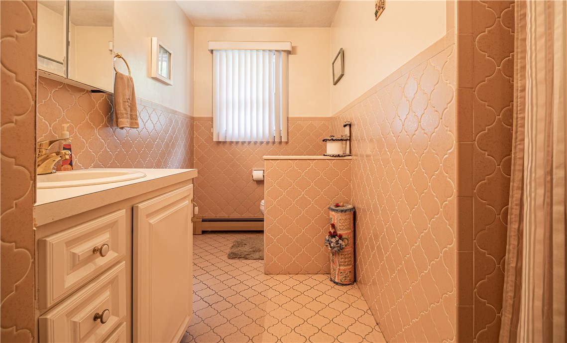 728 Chestnut Hill Road Glocester, RI 02857 - Photo 19 of 31