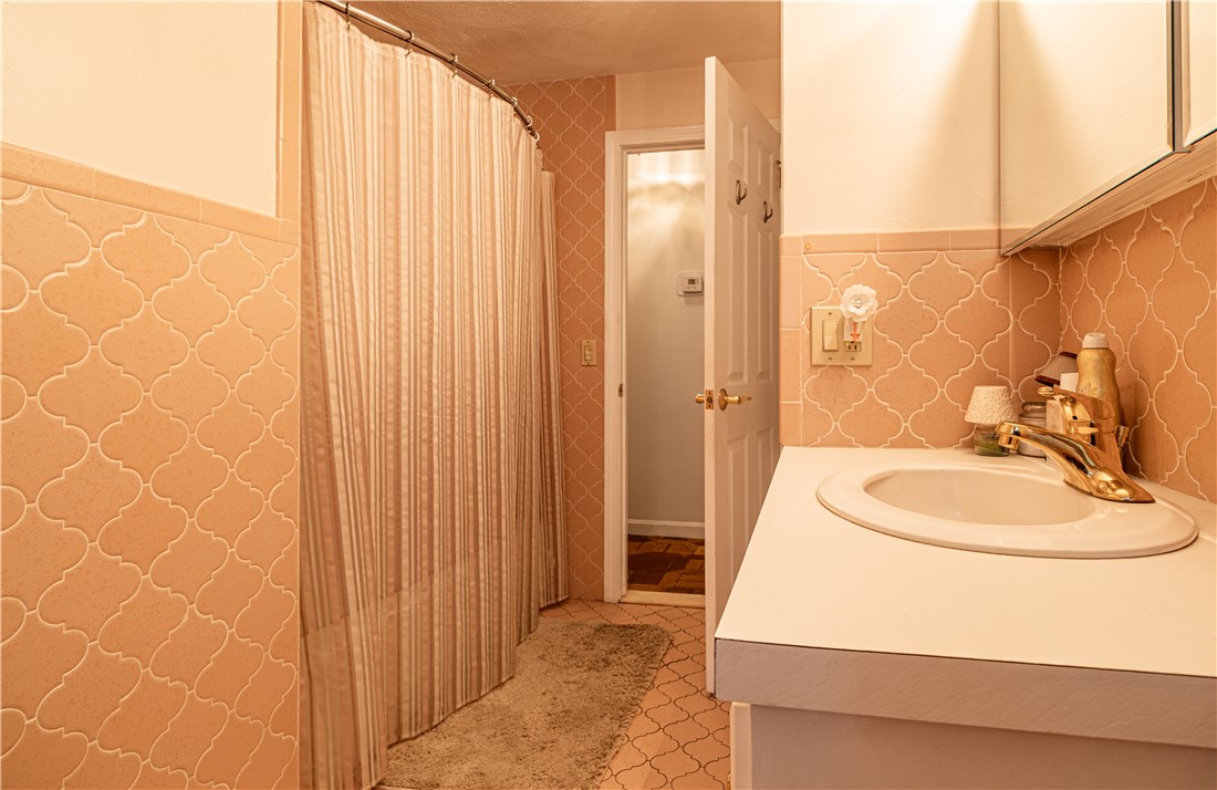 728 Chestnut Hill Road Glocester, RI 02857 - Photo 20 of 31