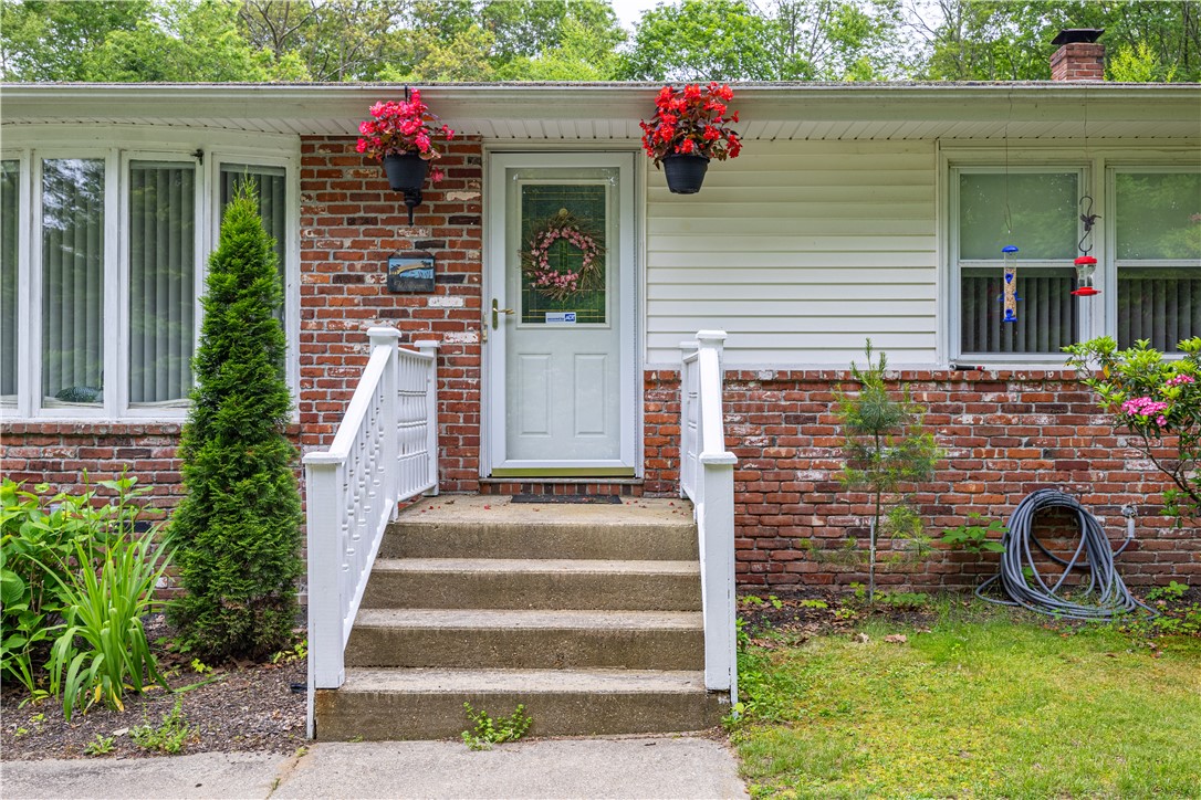 728 Chestnut Hill Road Glocester, RI 02857 - Photo 3 of 31