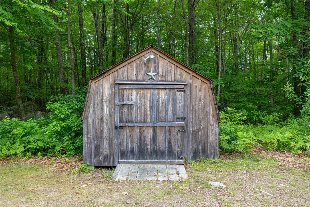 728 Chestnut Hill Road Glocester, RI 02857 - Photo 5 of 31