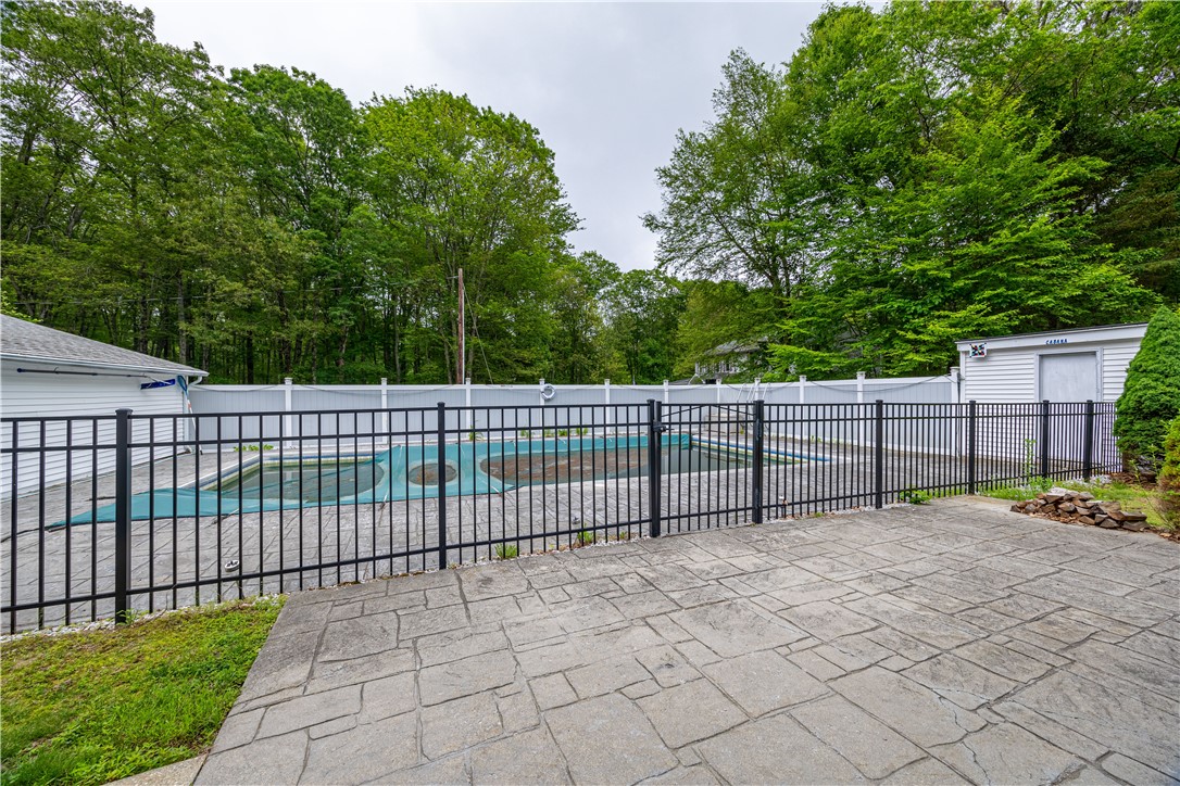 728 Chestnut Hill Road Glocester, RI 02857 - Photo 8 of 31