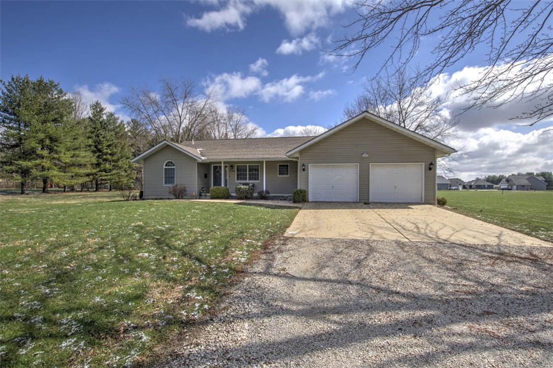 3198 Kathy Court Decatur, IL 62521 - Photo 7 of 40