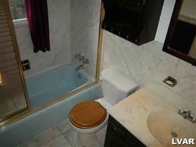 1954 Rockingham Drive Bethlehem, PA 18018 - Photo 14 of 17 Gallery Image 14
