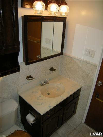 1954 Rockingham Drive Bethlehem, PA 18018 - Photo 15 of 17 Gallery Image 15