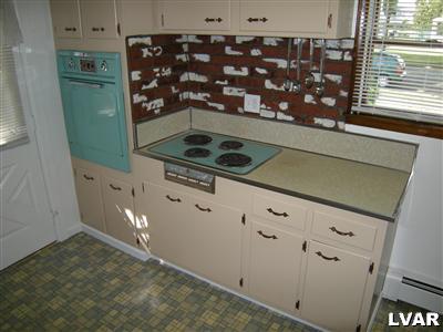 1954 Rockingham Drive Bethlehem, PA 18018 - Photo 8 of 17 Gallery Image 8
