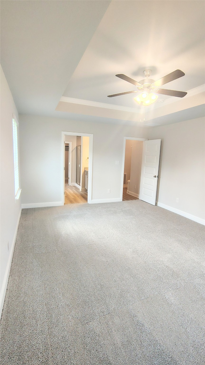 5 Keystone Court Angleton, TX 77515 - Photo 9 of 18 a view of a room that has a window