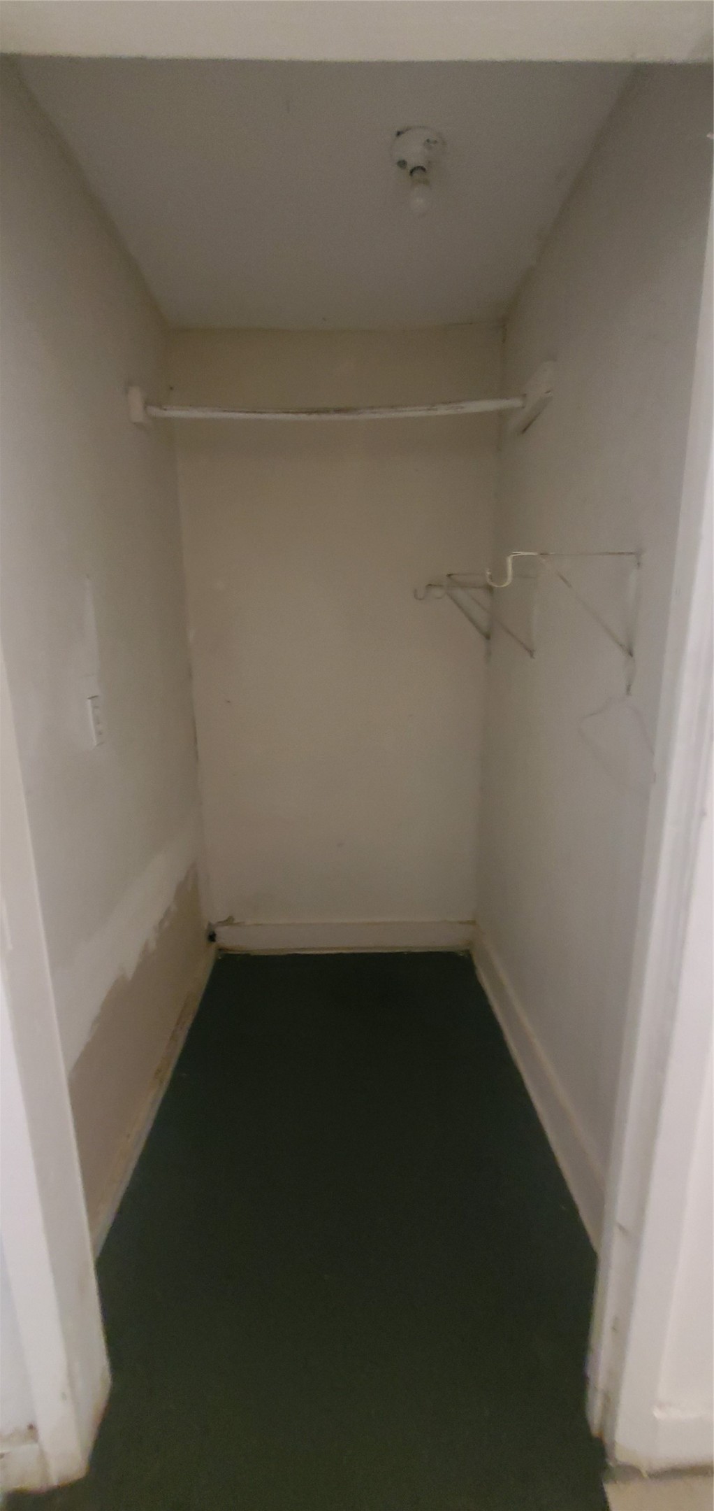 5238 Pershing Street Houston, TX 77033 - Photo 5 of 13 a view of a small space