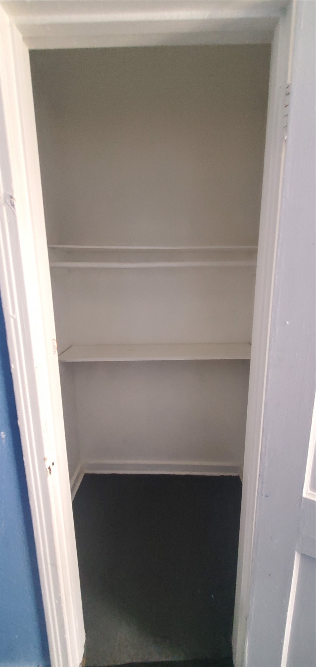 5238 Pershing Street Houston, TX 77033 - Photo 8 of 13 a close view of closet