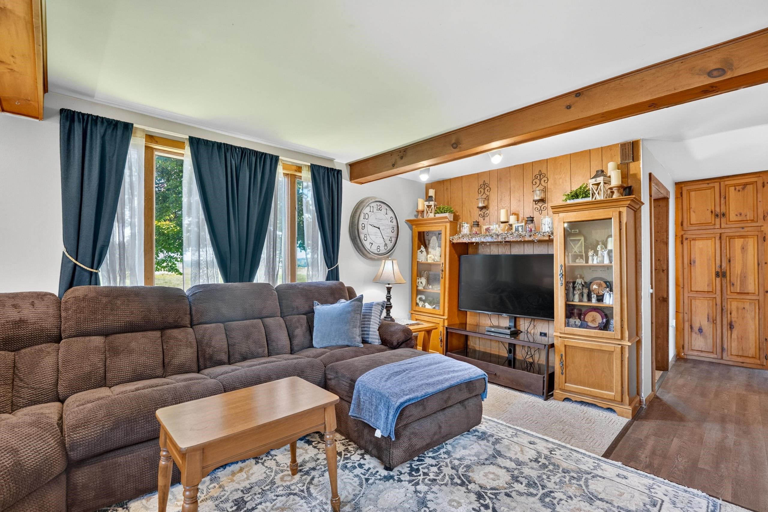 1346 Bridge Road North Hero, VT 05474 - Photo 19 of 52 Gallery Image 19