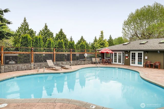 $325,000 | 21307 48th Avenue West, Unit C211, Mountlake Terrace, WA 98043