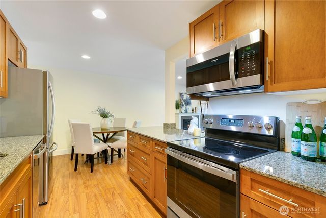 $325,000 | 21307 48th Avenue West, Unit C211, Mountlake Terrace, WA 98043