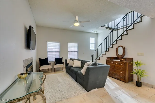 $445,000 | 3932 Lincoln Road, Las Vegas, NV 89115