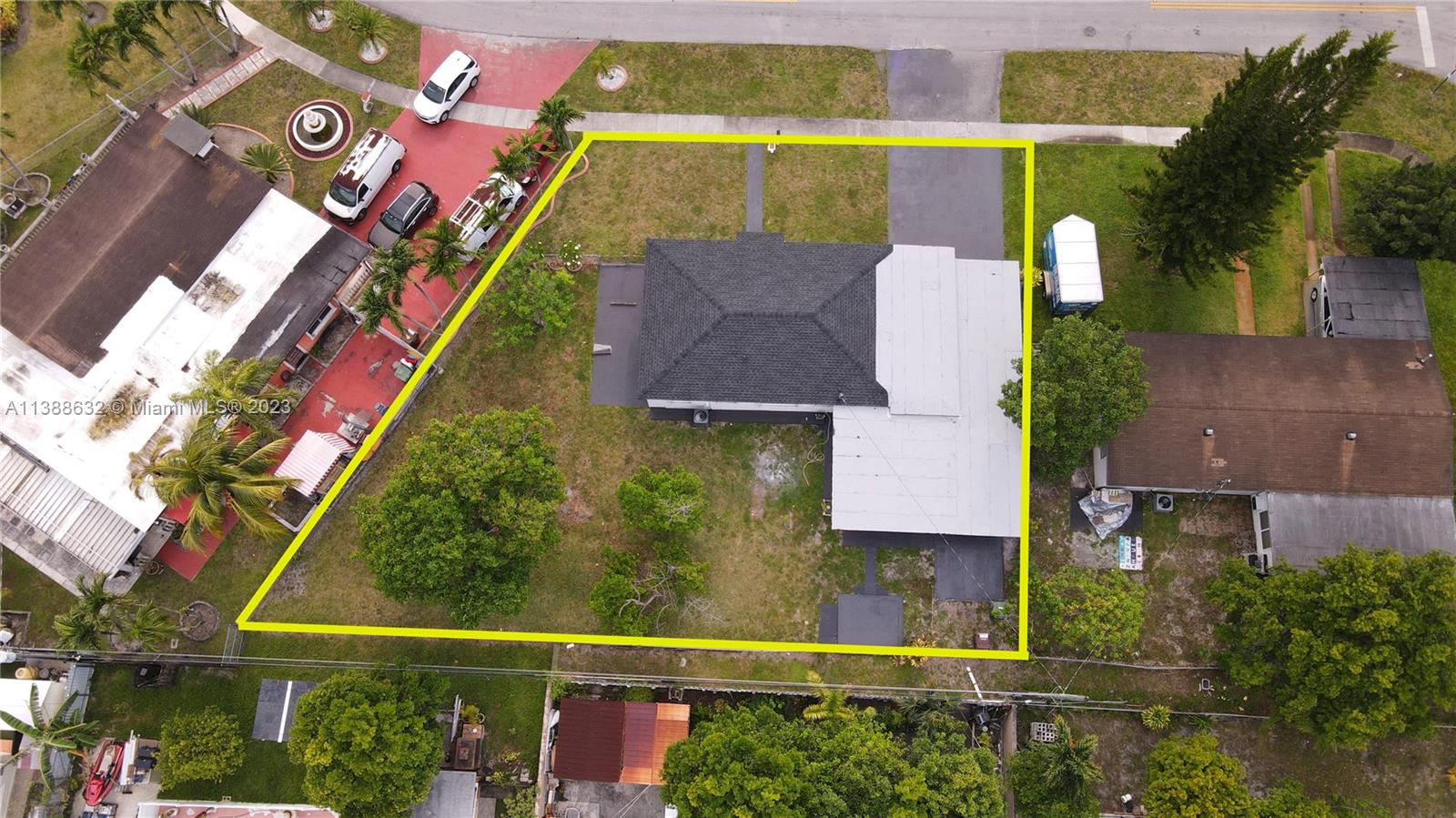 Westhaven Park Hialeah, FL 33012 - Photo 10 of 22 an aerial view of residential houses with outdoor space