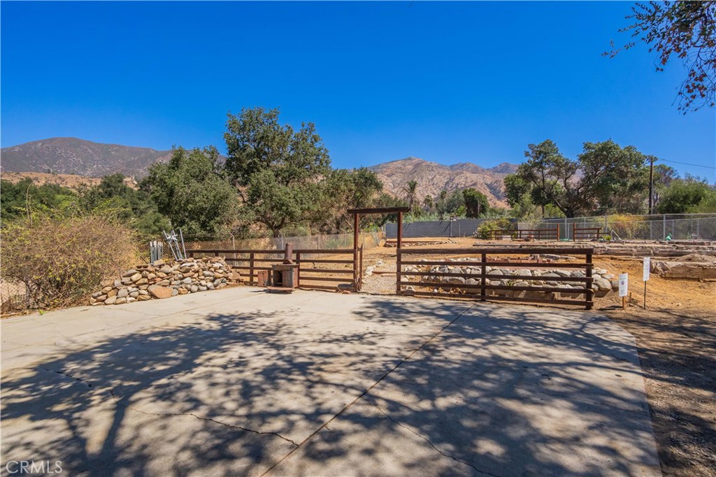 3430 Chaney Trail Altadena, CA 91001 - Photo 26 of 50 a view of a yard with wooden fence