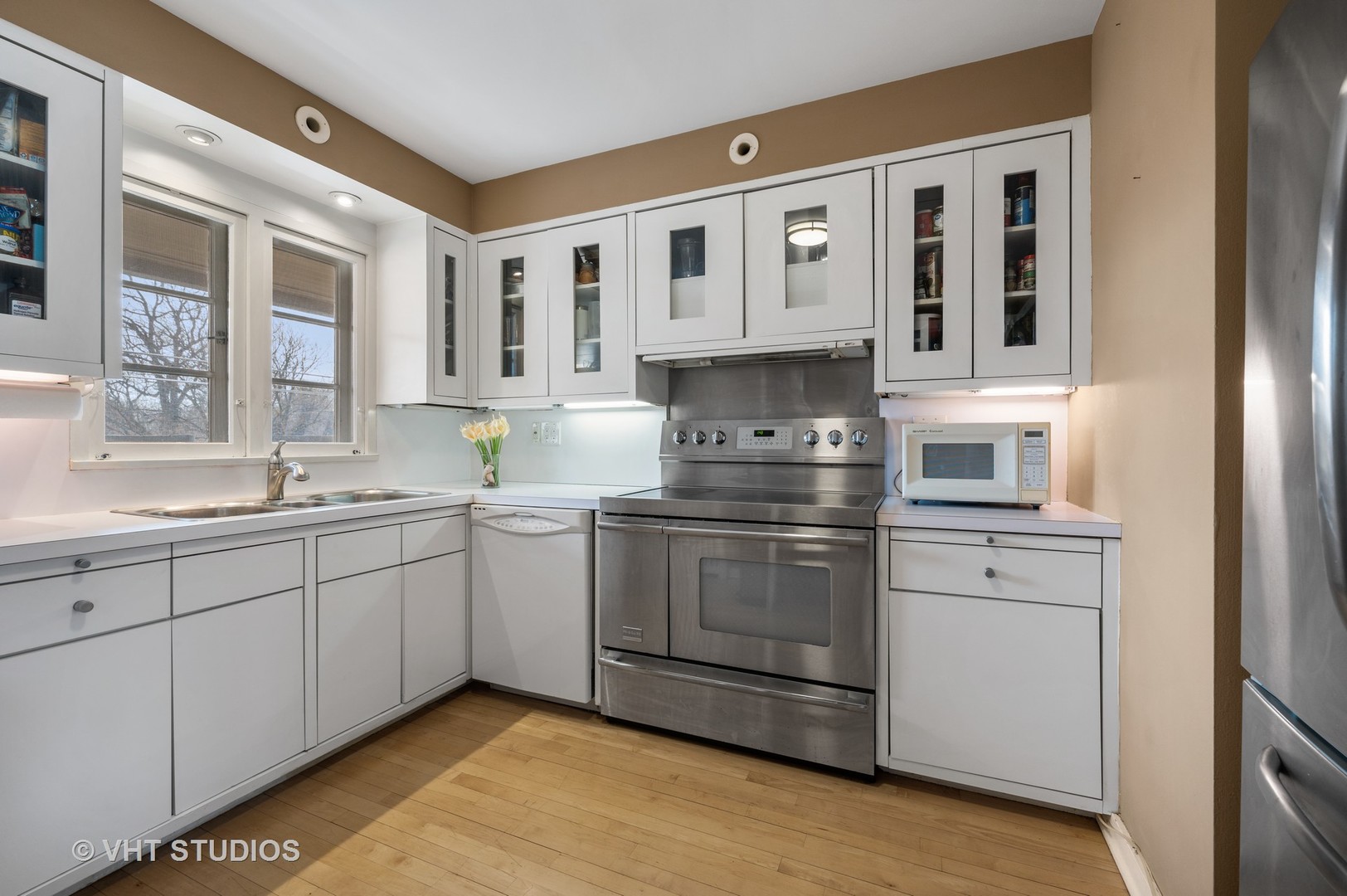 2238 Central Street, Unit 3 Evanston, IL 60201 - Photo 5 of 16