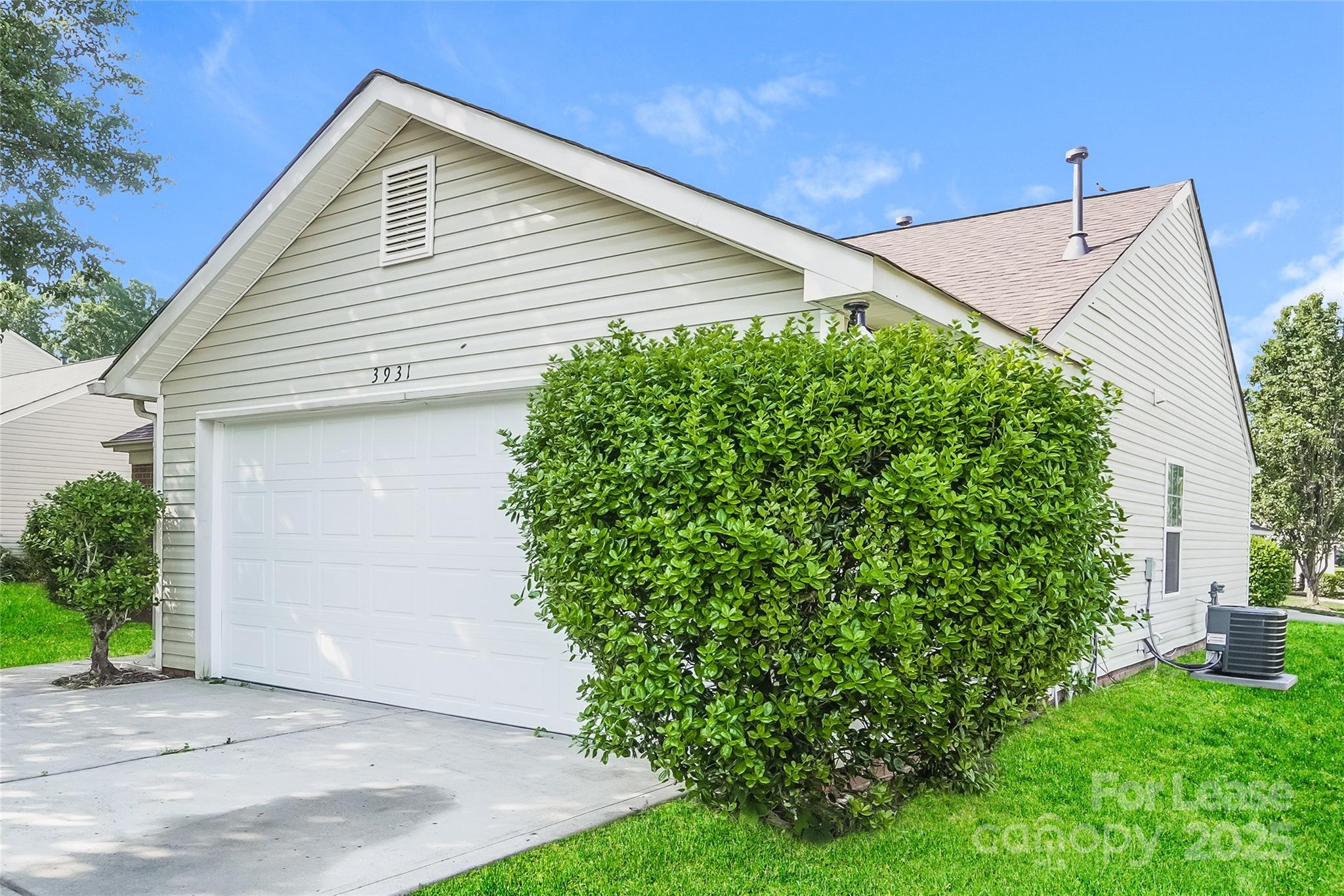 3931 Bitterroot Court Charlotte, NC 28269 - Photo 3 of 16 a house view with a backyard space