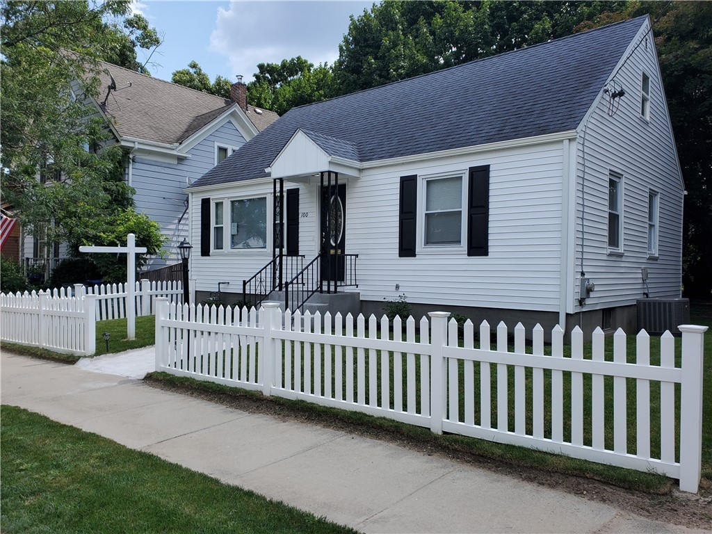 100 Rutherglen Avenue Providence, RI 02907 - Photo 3 of 22 Gallery Image 3