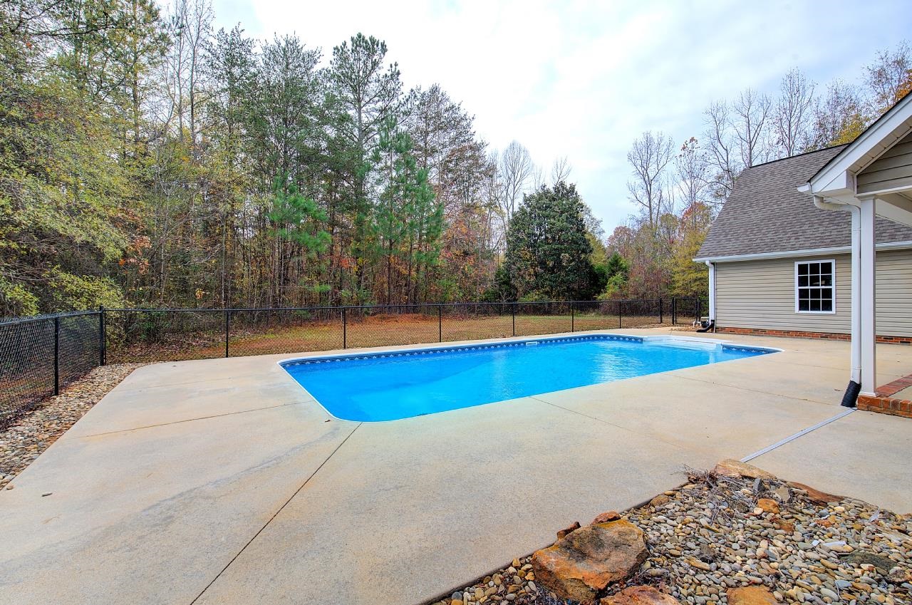 690 Hammett Road Campobello, SC 29322 - Photo 35 of 47